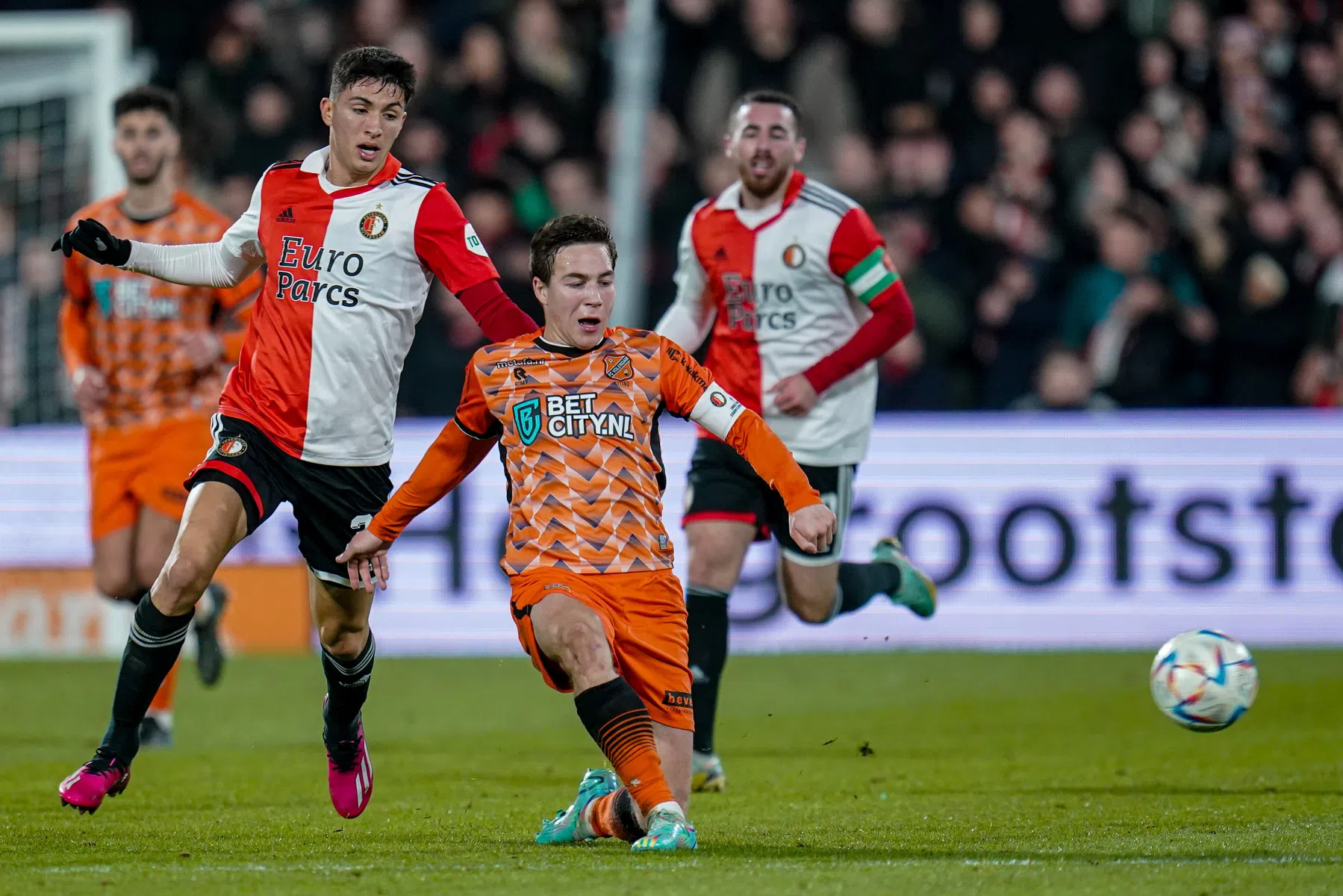 Soap ten einde: FC Twente presenteert Eiting op Deadline Day
