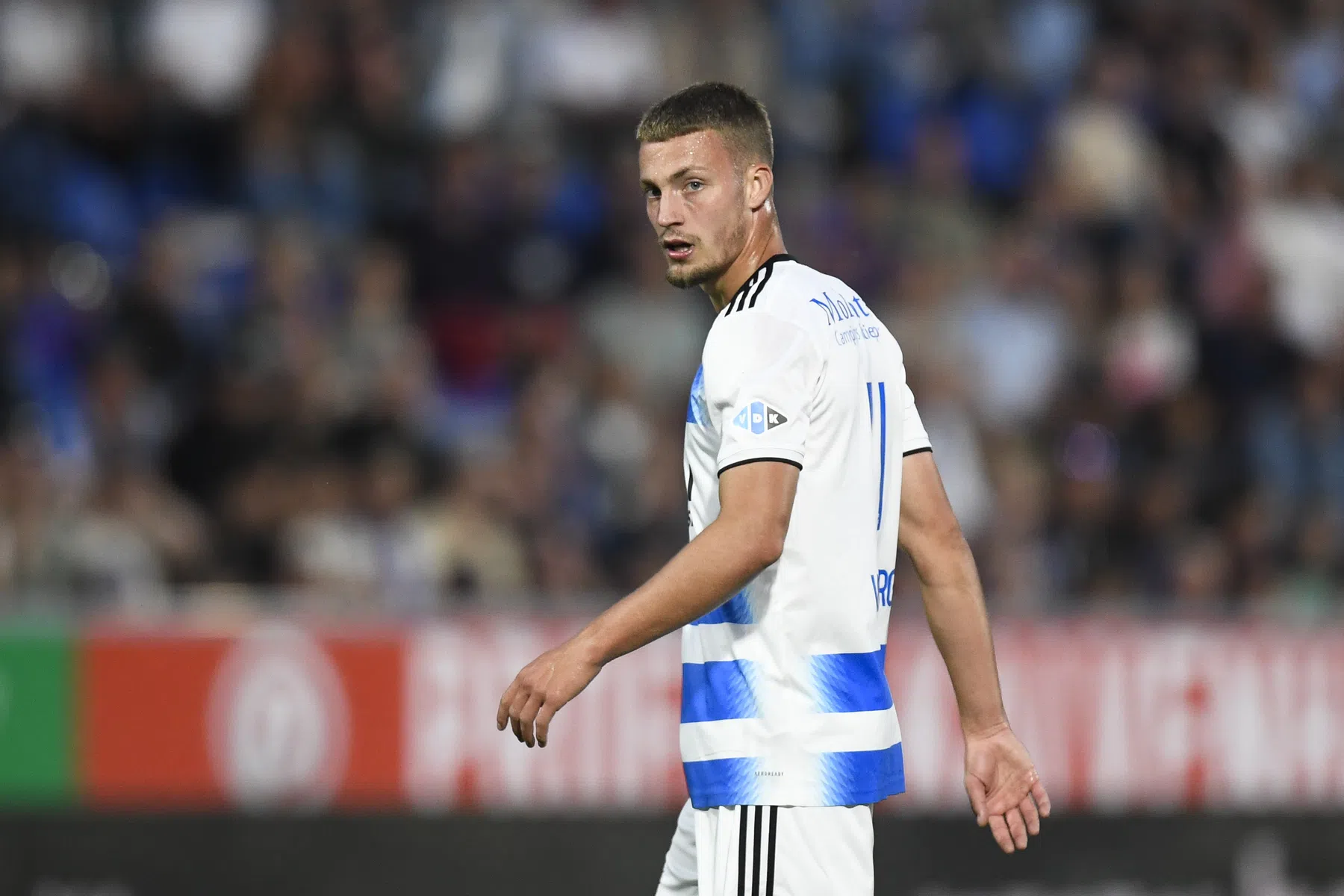 Smullen: Van den Berg scoort schitterend tegen Almere City