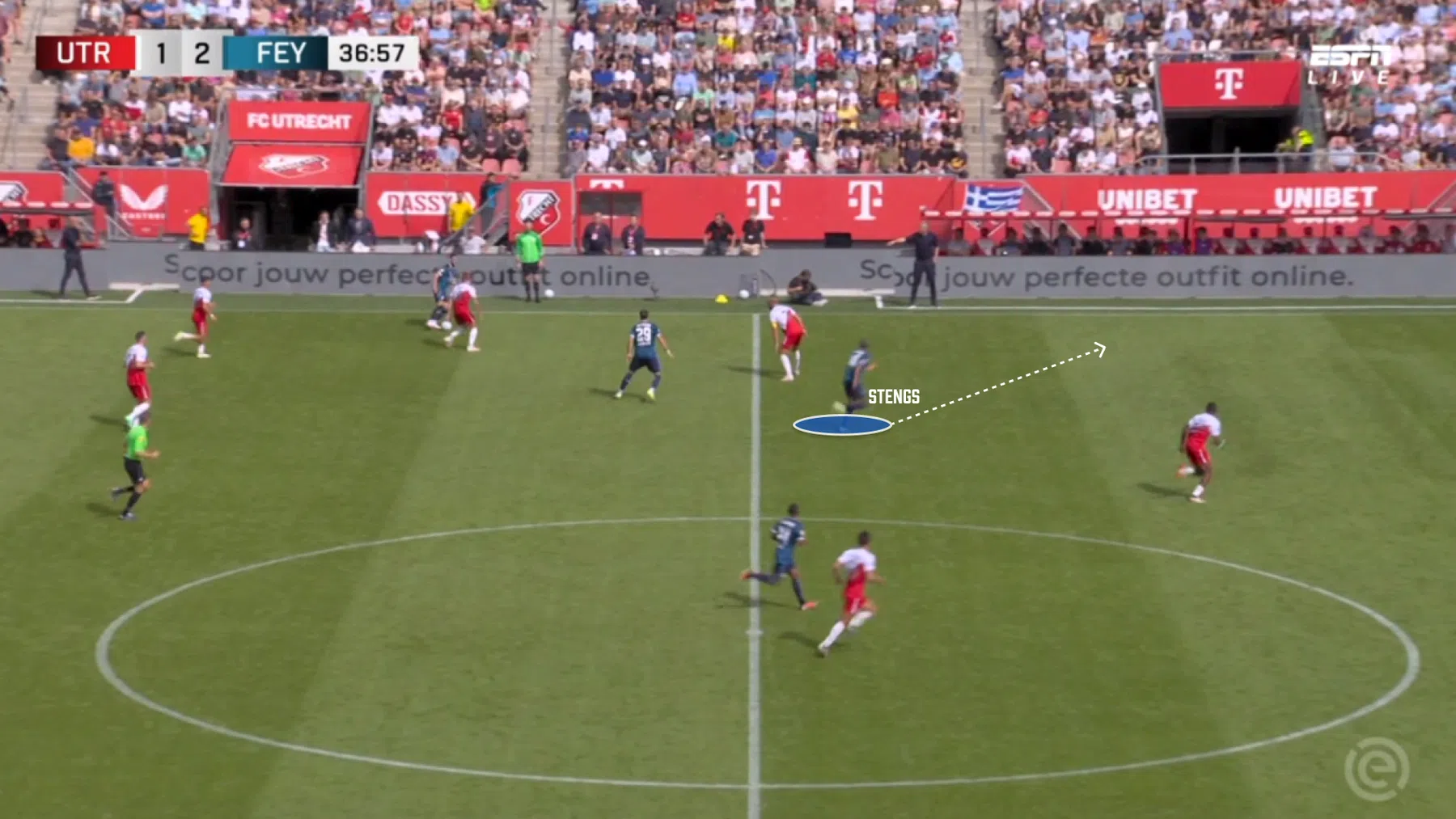 Calvin Stengs begint te lopen als schaduwspits