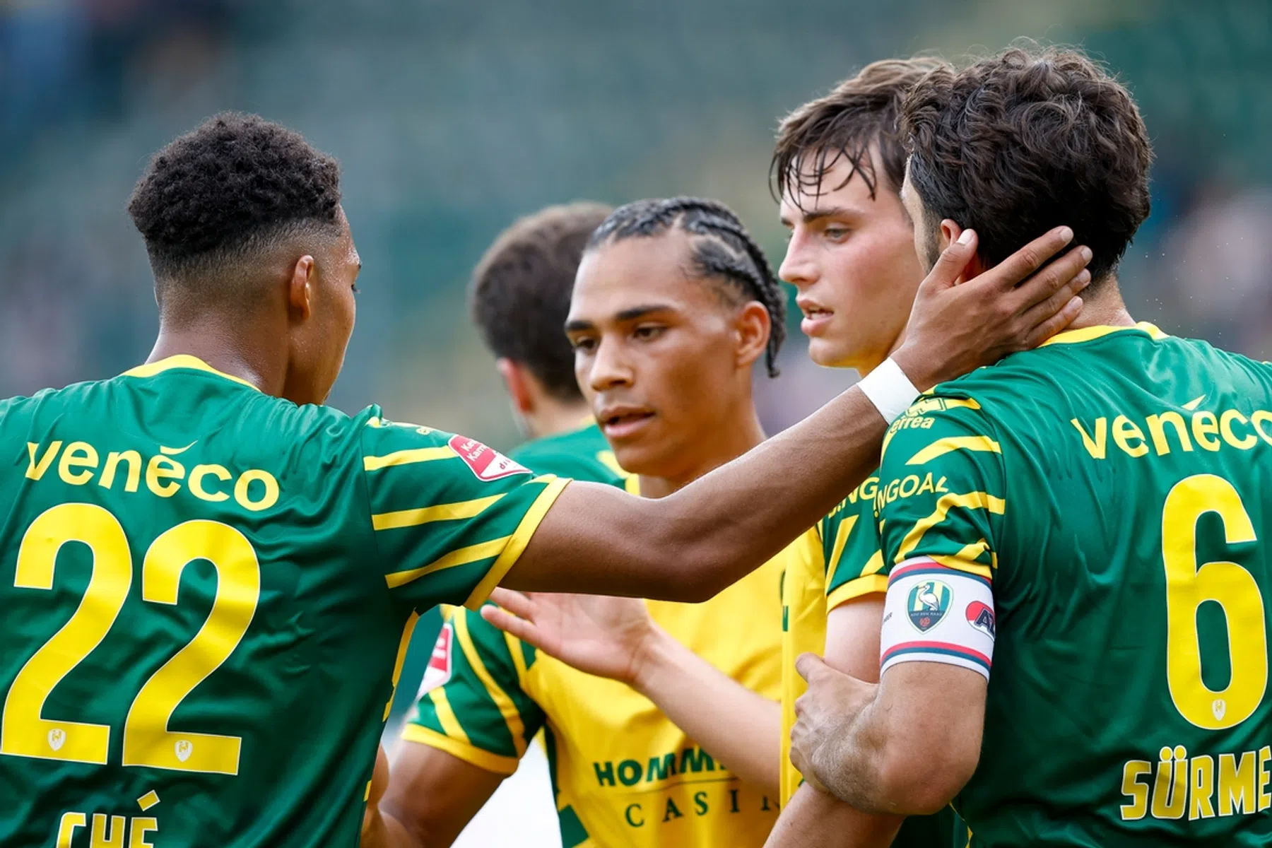 ADO Den Haag klimt omhoog na uitstekende zege op Jong AZ