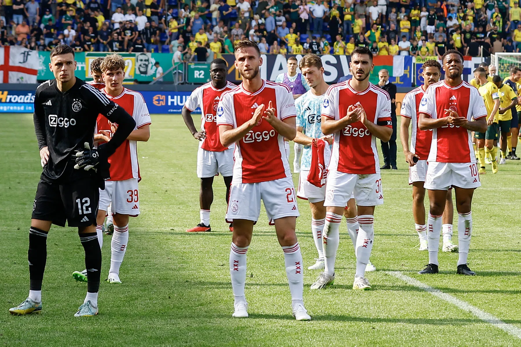 'Ajax wederom de negatieve uitschieter van dit weekend'