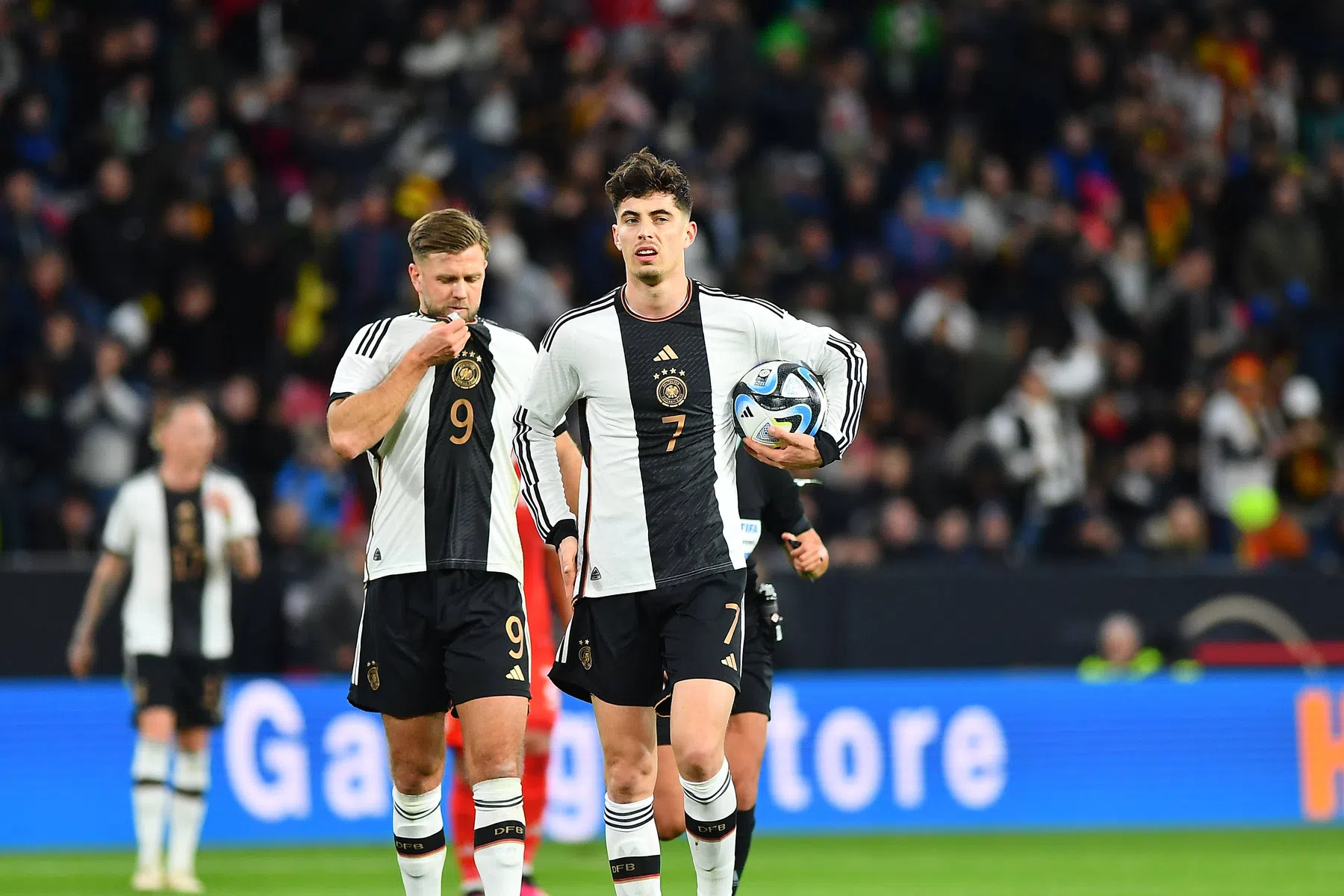 Havertz wijst midden in Duitse crisis naar fans: 'Krijgen geen steun'