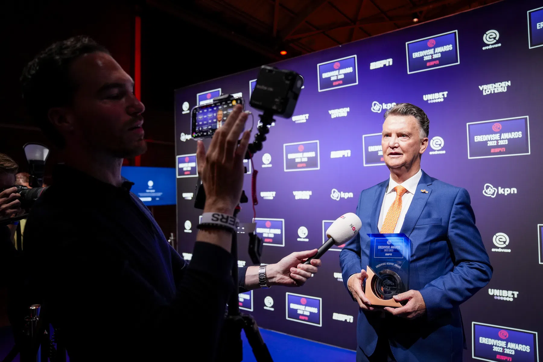 Argentijnse media schrikken van Van Gaal: 'Hij is verbitterd'