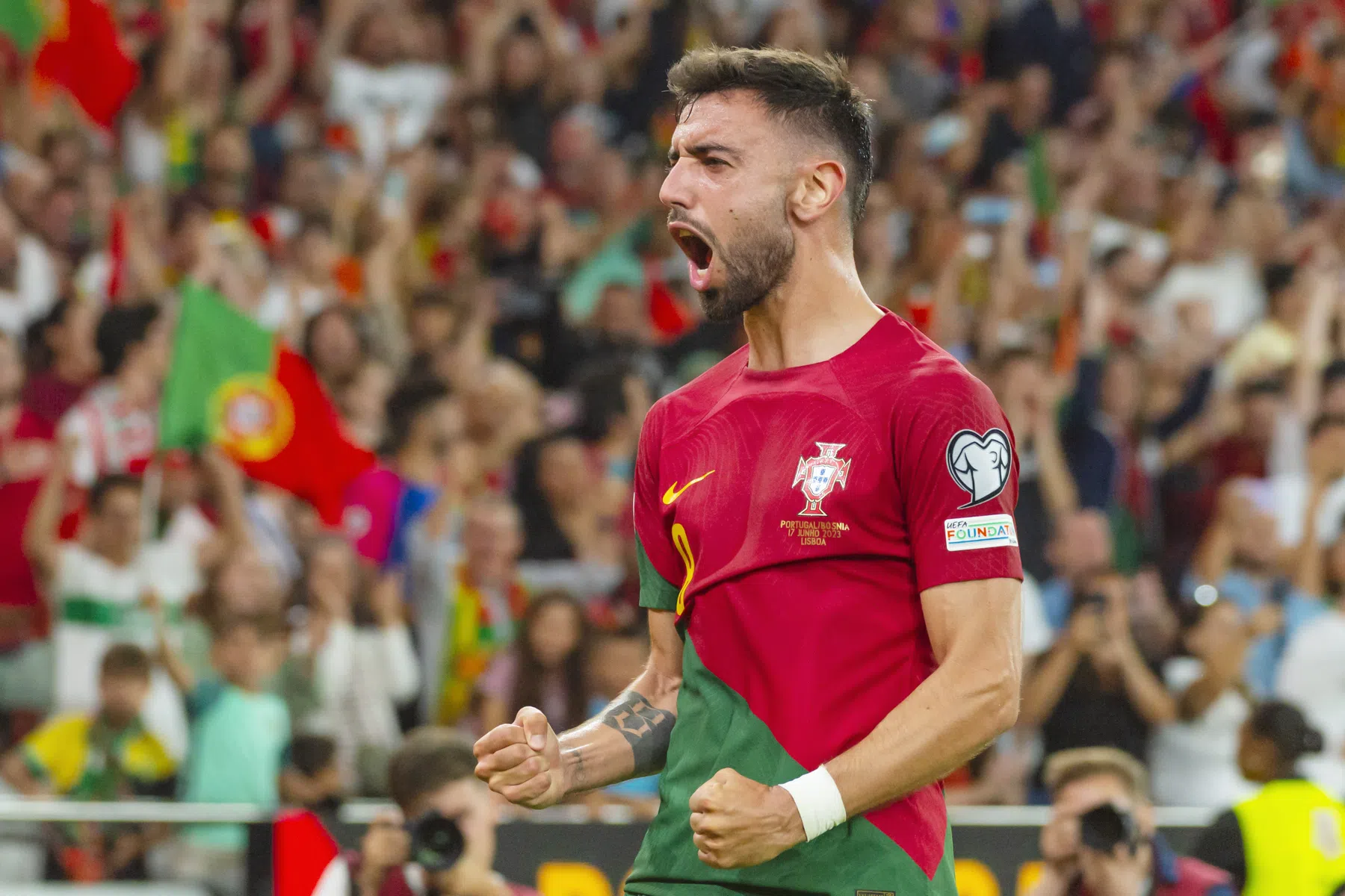 Portugal neemt dankzij Fernandes afstand van concurrent Slowakije