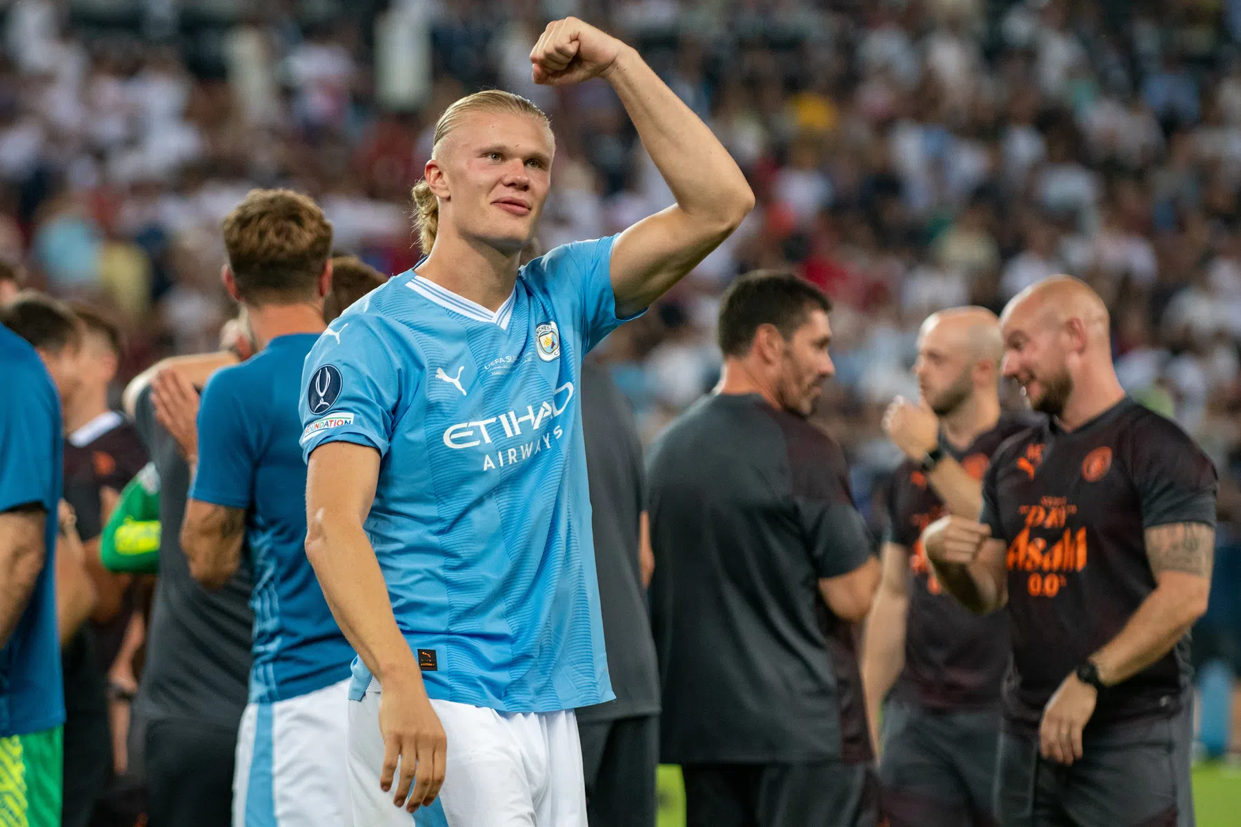 Haaland denkt ondanks favorietenrol Messi kans te maken op Ballon d'Or