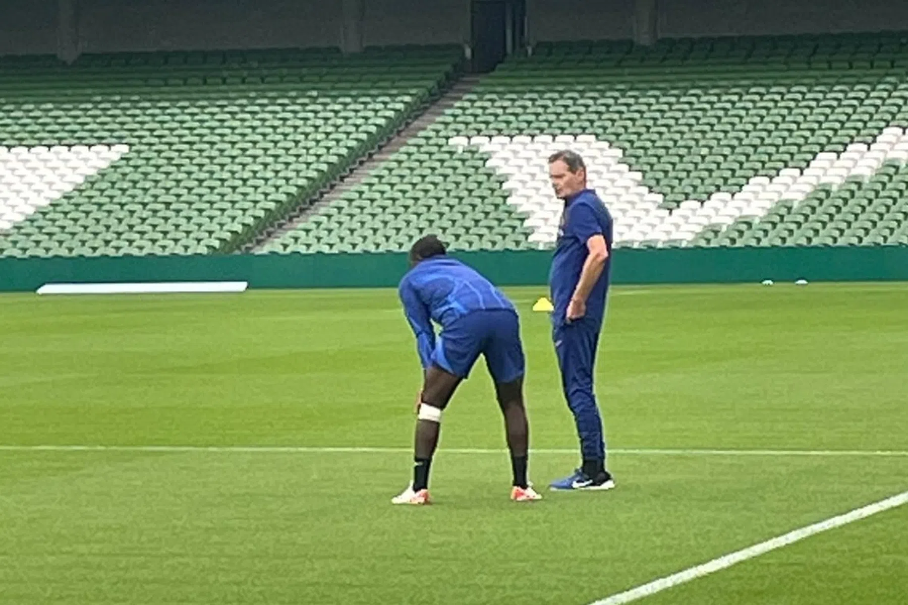 Geertruida valt uit op afsluitende training Oranje