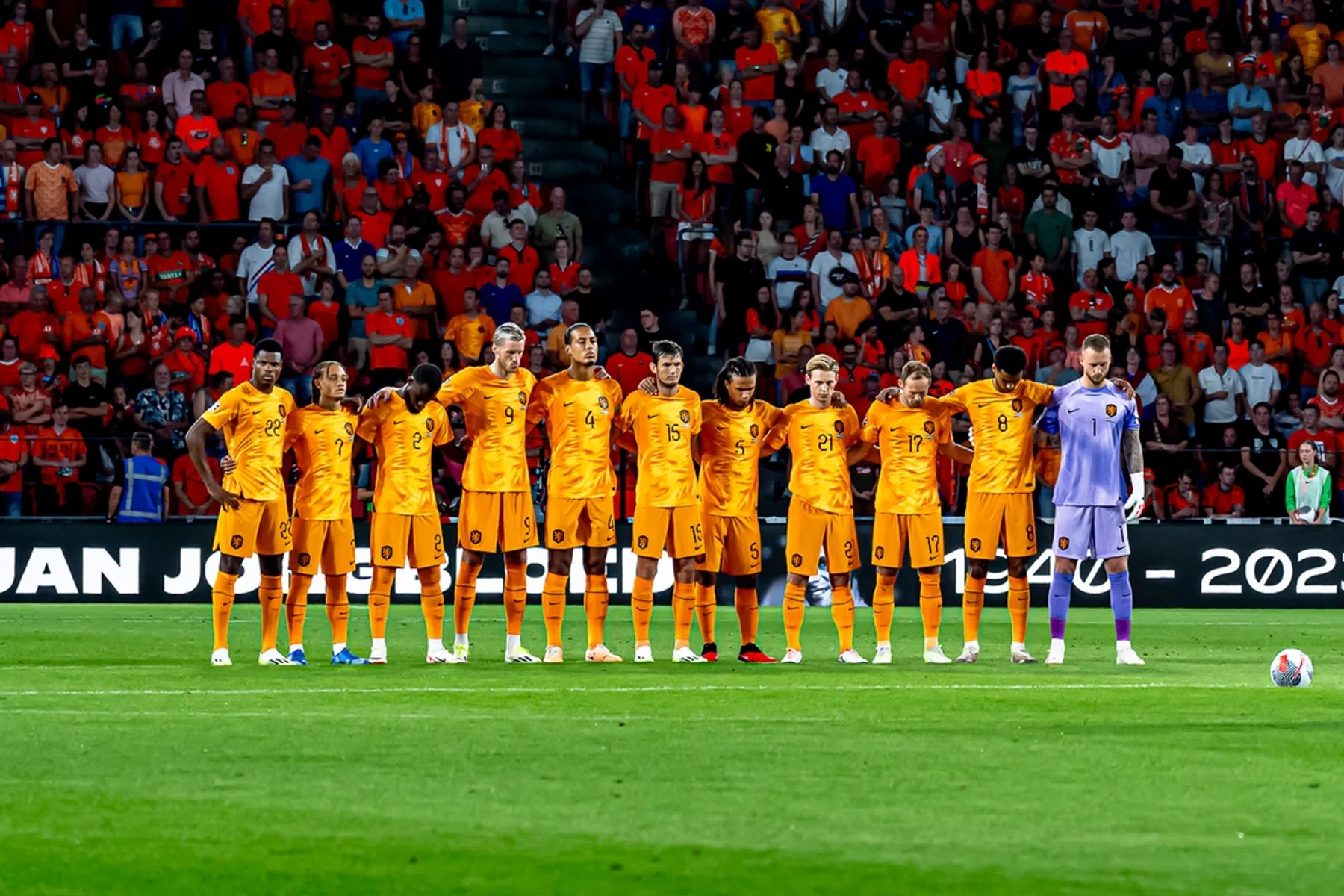 Tot en met 21 september elke wedstrijd minuut stilte vanwege aardbeving