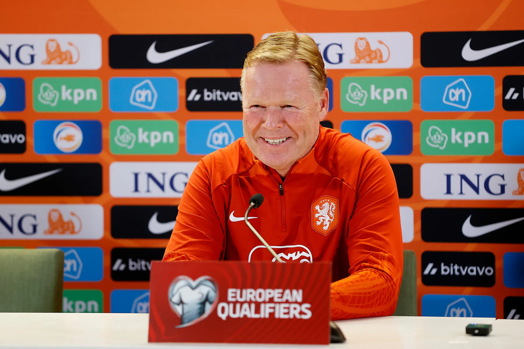 Koeman overweegt veranderingen tegen Ierland: 'Het is mogelijk'