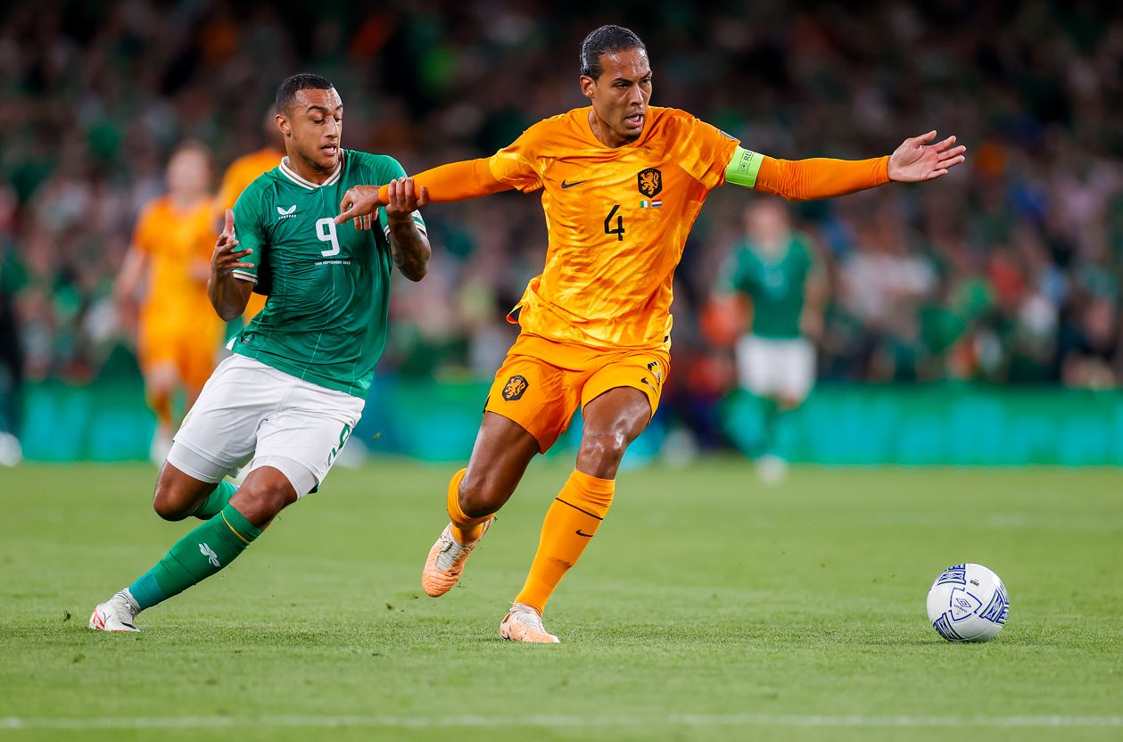 Oranje op Rapport: Dumfries neemt Oranje bij de hand, vier onvoldoendes