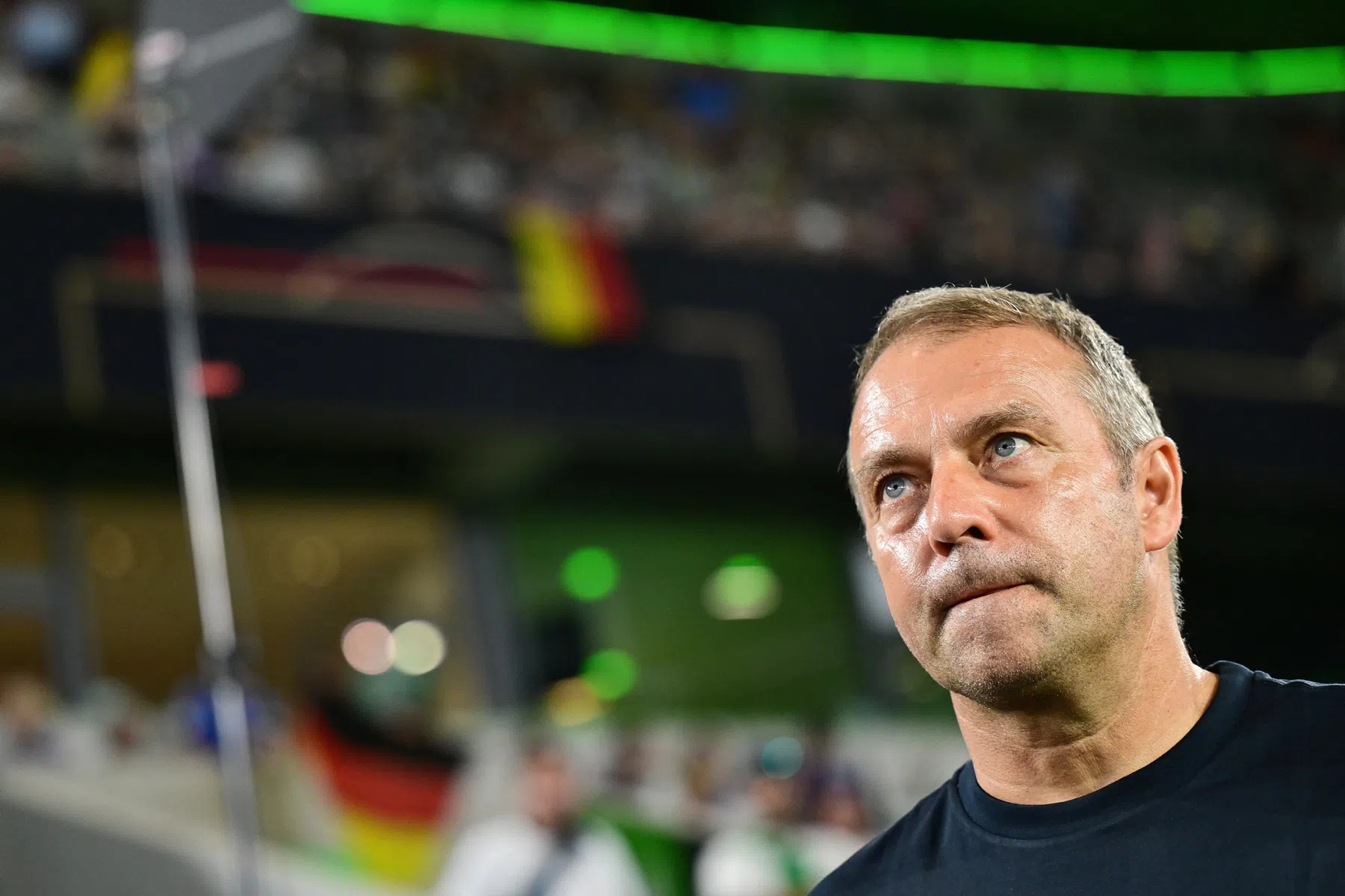 Flick luidt de noodklok na blamage: 'Duitse voetbal moet wakker worden'