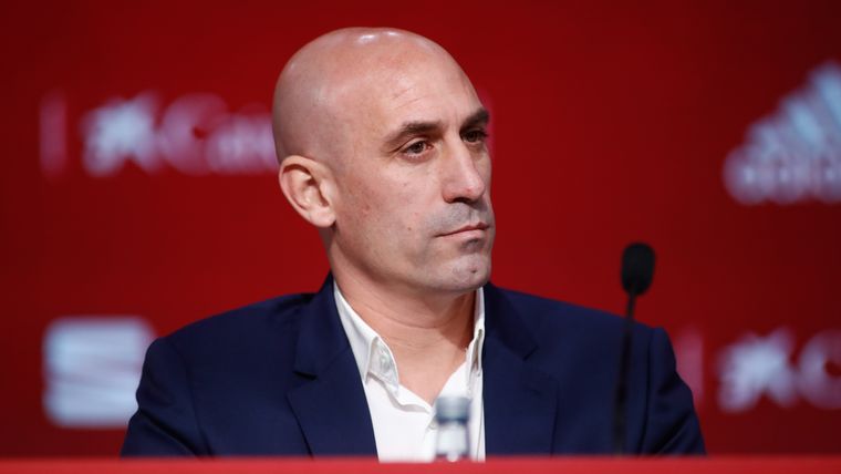 Rubiales stapt op als voorzitter Spaanse voetbalbond