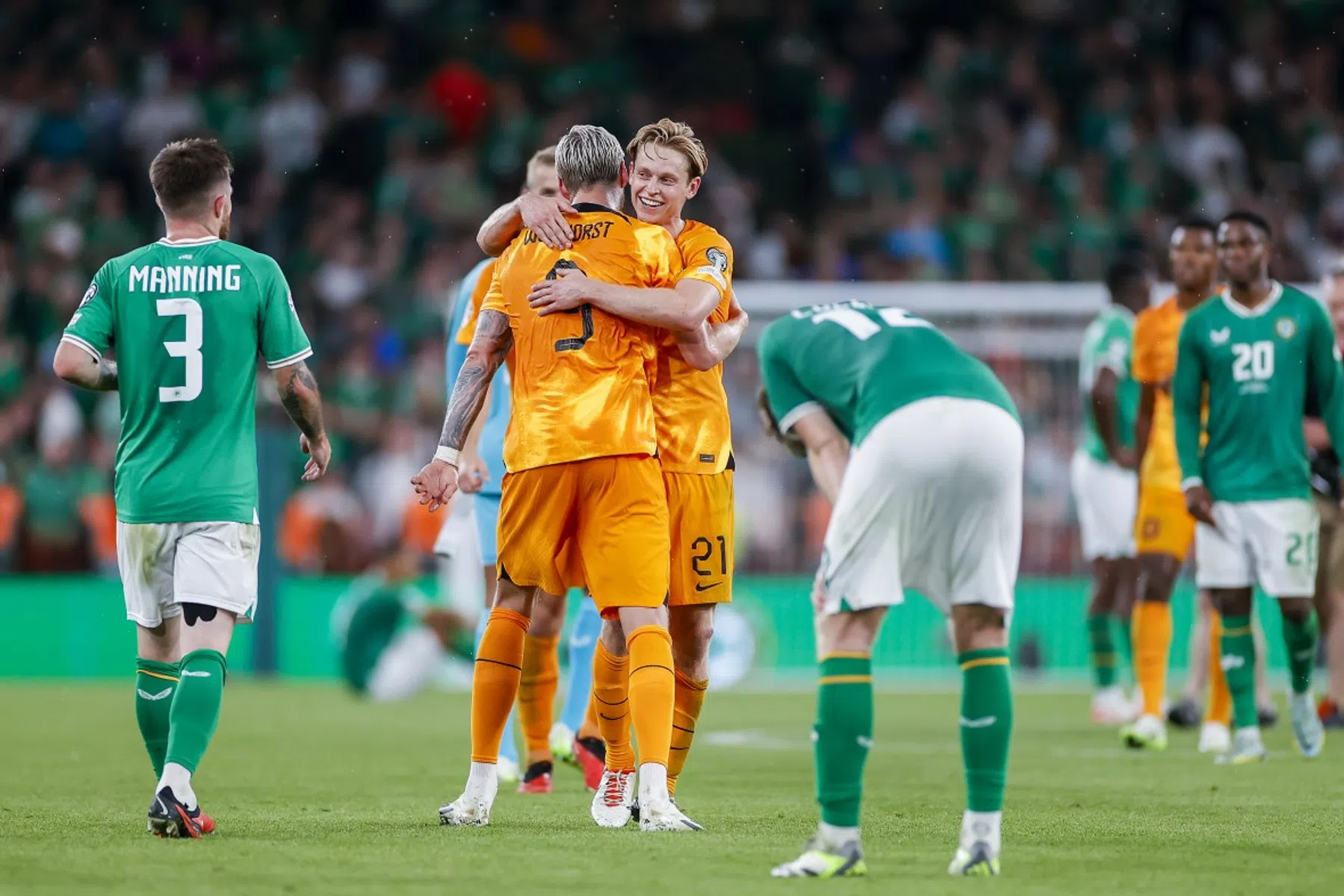 Oranje bevestigt Franse vermoedens, De Jong krijgt lof voor 'magistrale' pass