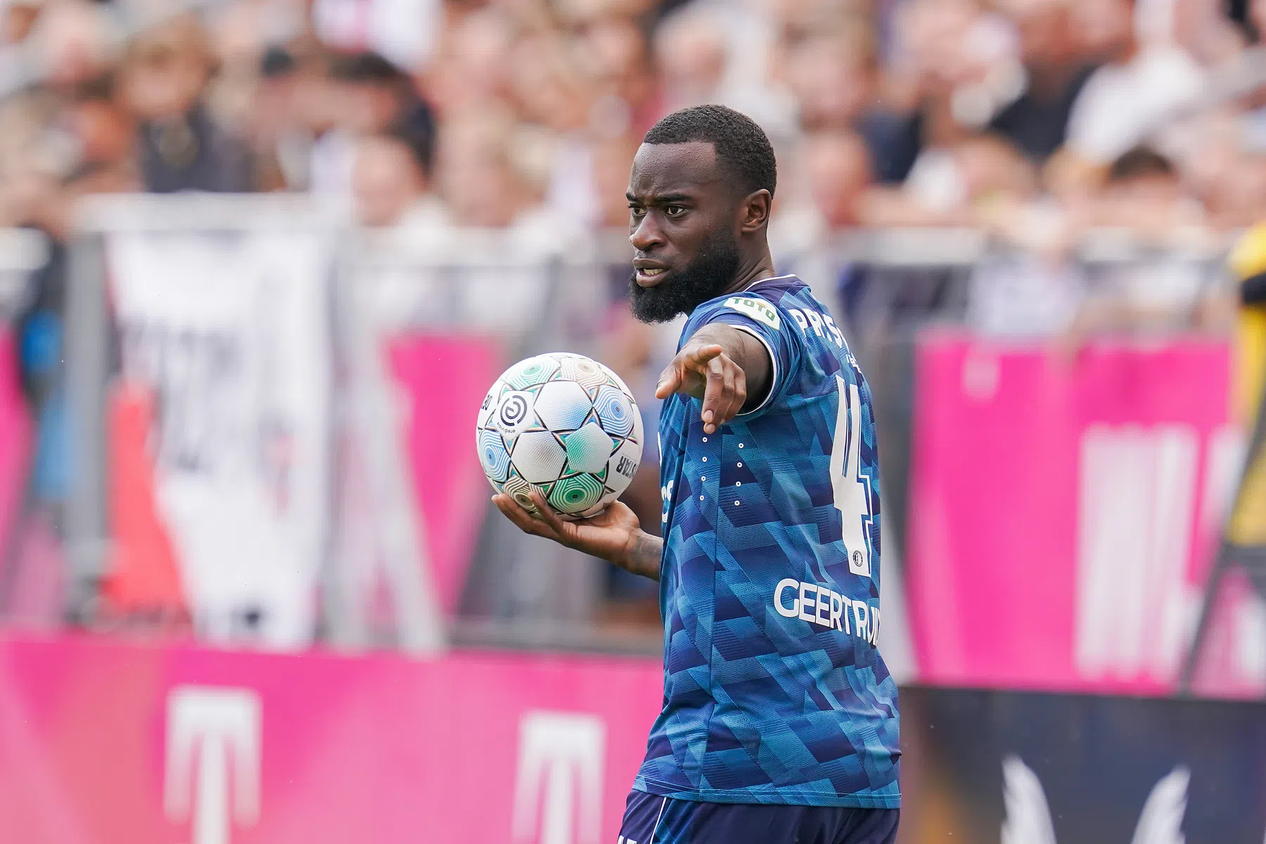 'Geertruida gewoon inzetbaar voor Feyenoord'