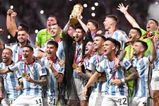 Thumbnail for article: 'De winnaar van de Ballon d'Or staat al sinds 18 december vast'