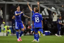 Thumbnail for article: Oranje-plaaggeest Frattesi leidt Italië naar cruciale overwinning