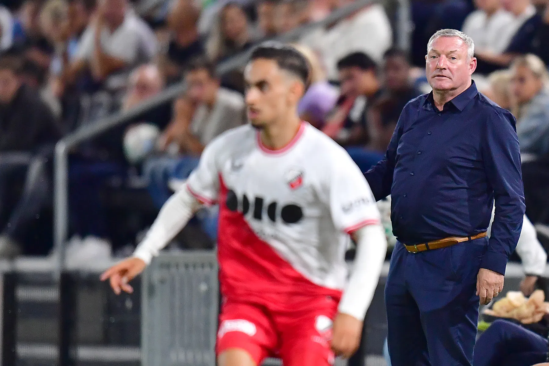 Debuut Jans bij FC Utrecht krijgt kleur door bevrijdende zege