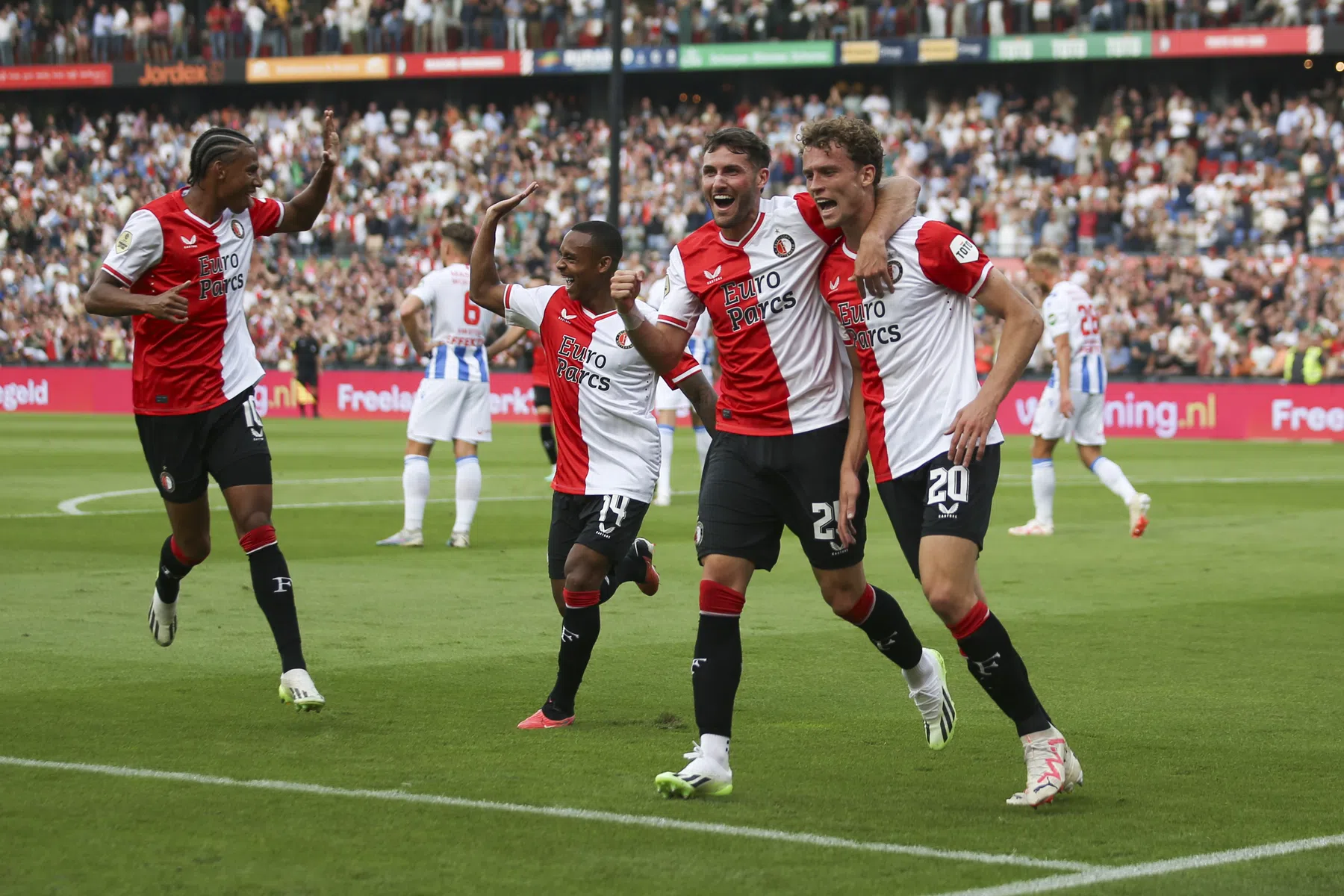 Feyenoord laat met zesklapper zien klaar te zijn voor de Champions League