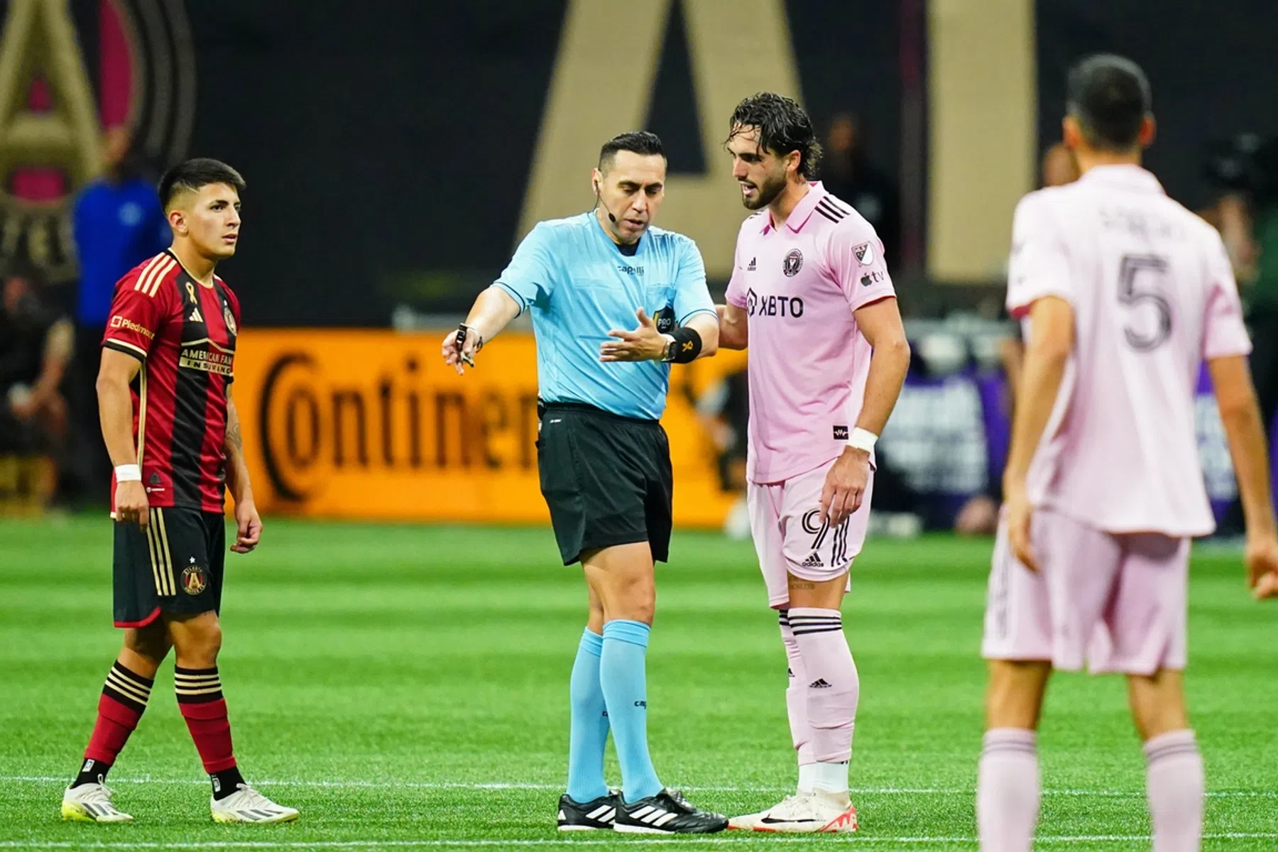Inter Miami dondert zonder Messi van roze wolk