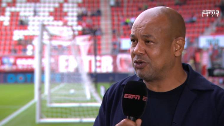 Verbaasde Vink beschrijft desastreuze start Ajax met één woord