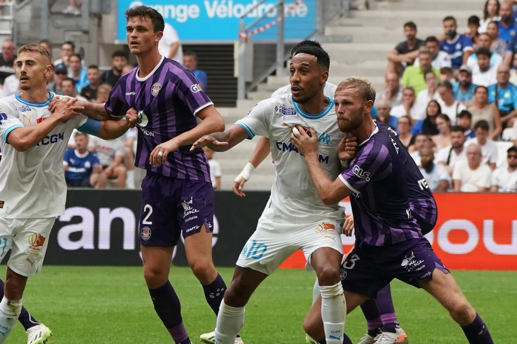 Dallinga laat dé kans liggen om Ajax-opponent Marseille pijn te doen