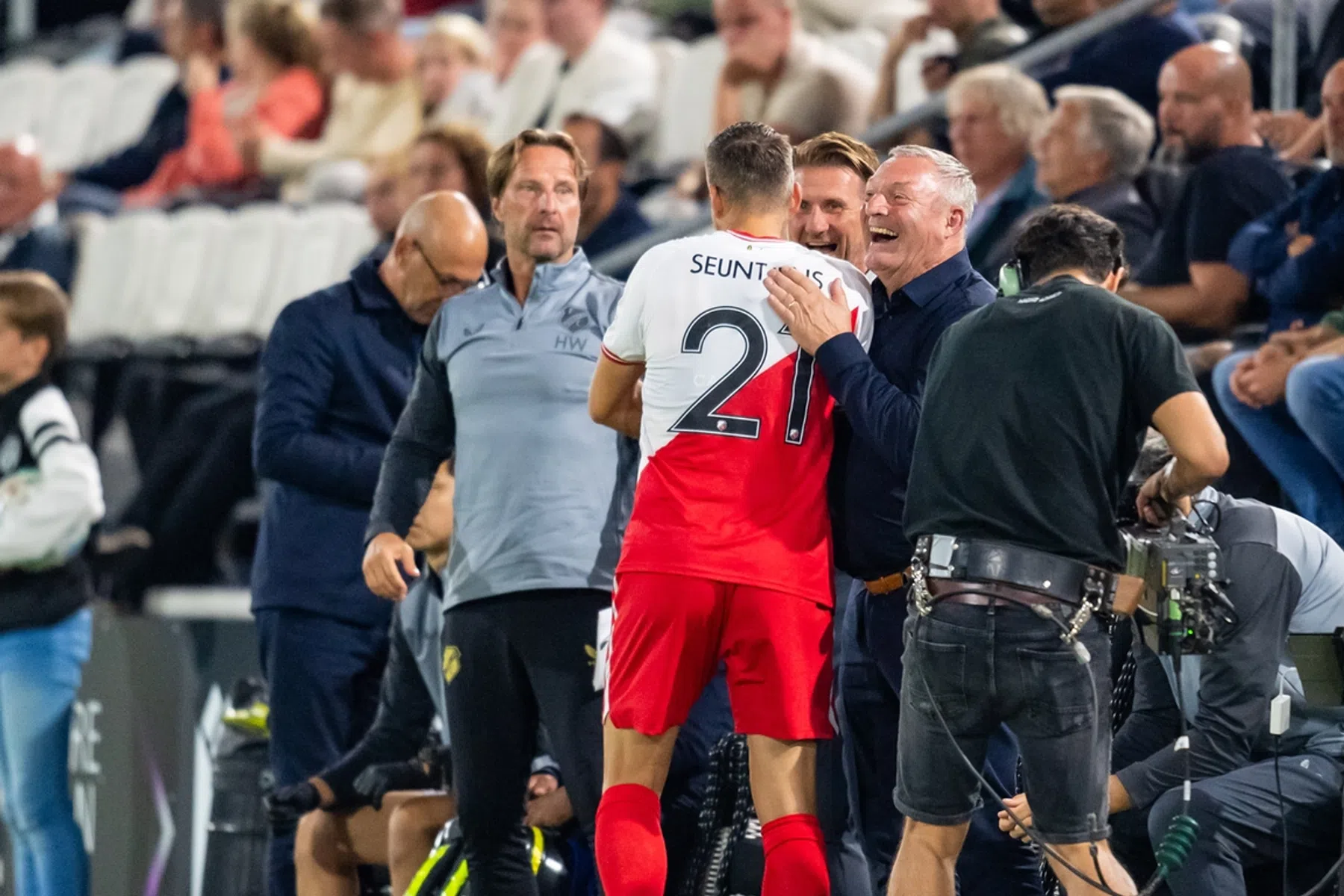 Nieuwe klus, beproefde methode: de pikstart van Ron Jans bij FC Utrecht