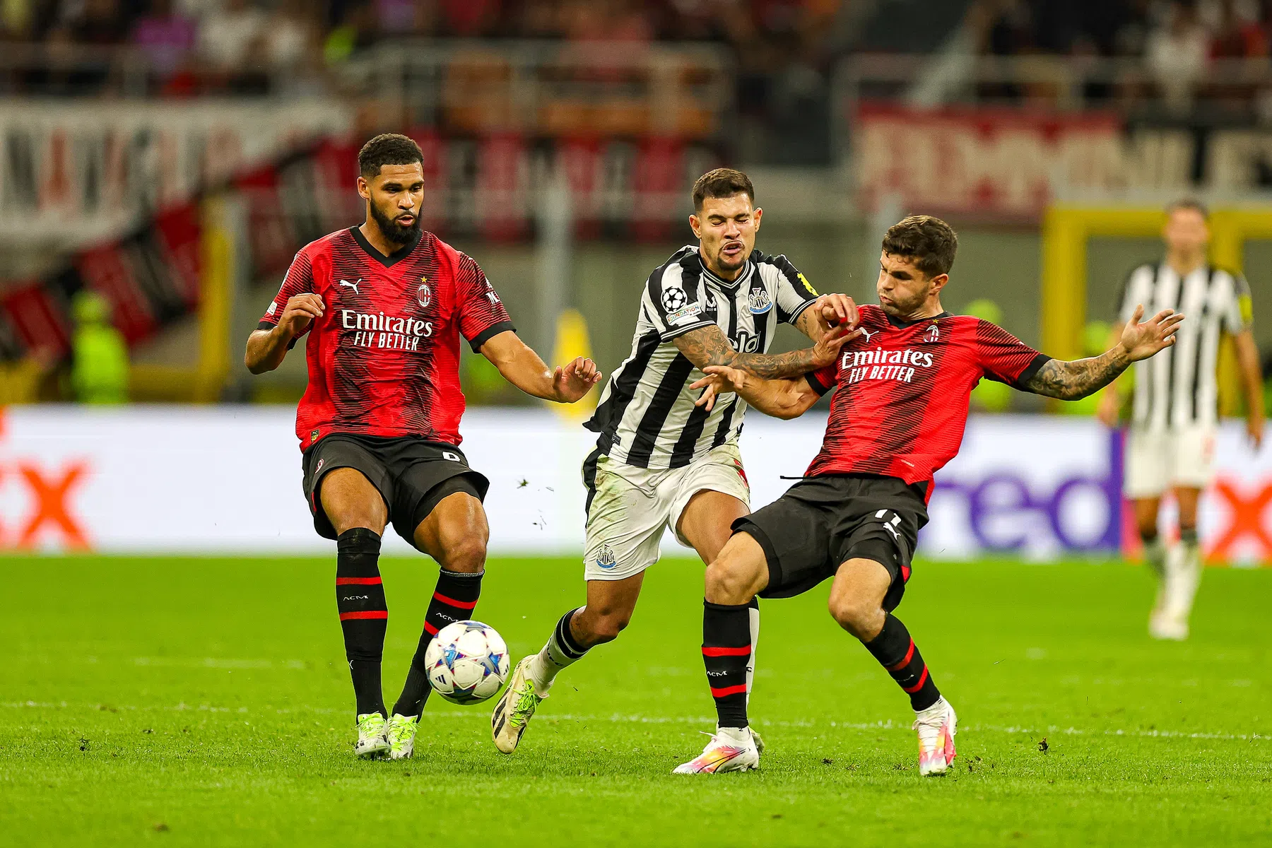 Newcastle neemt punt mee uit San Siro, invaller Reijnders maakt CL-debuut