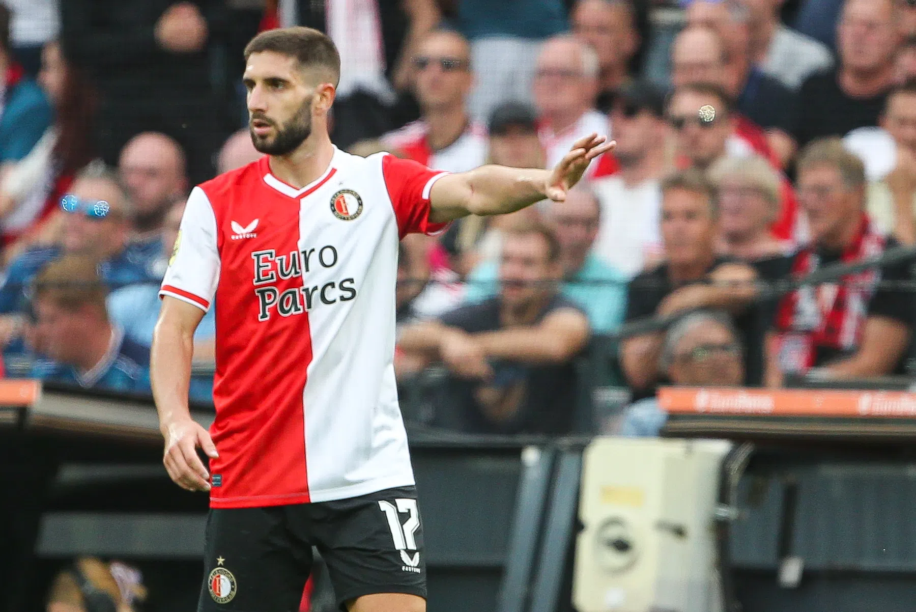 'Feyenoord gaat  tegen Celtic als favoriet de Champions League in'