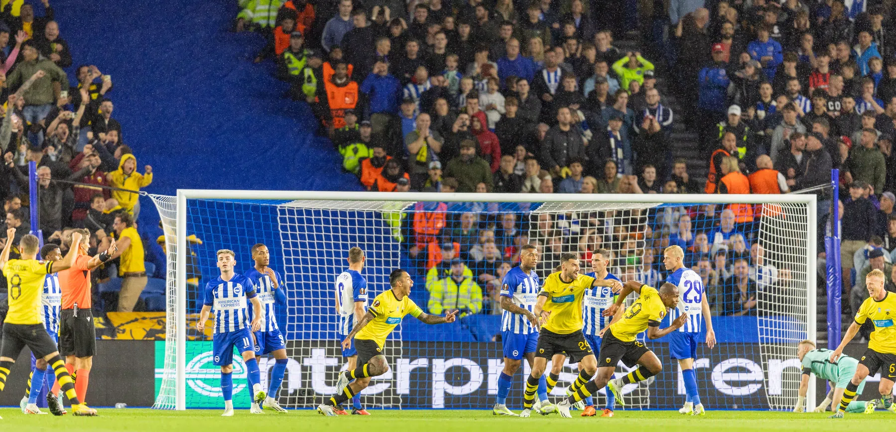 AEK Athene stunt: Europees debuut Brighton eindigt in mineur