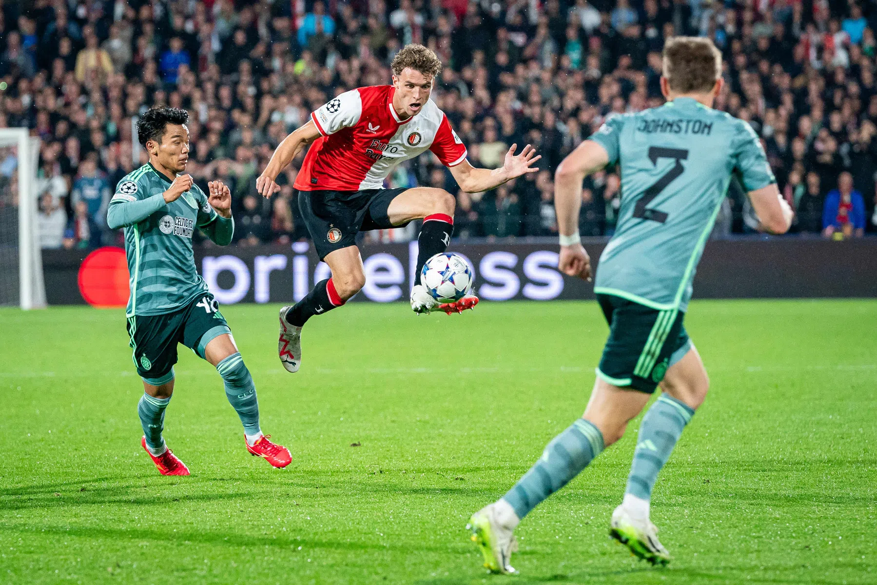 De Champions League-lessen van Mats Wieffer