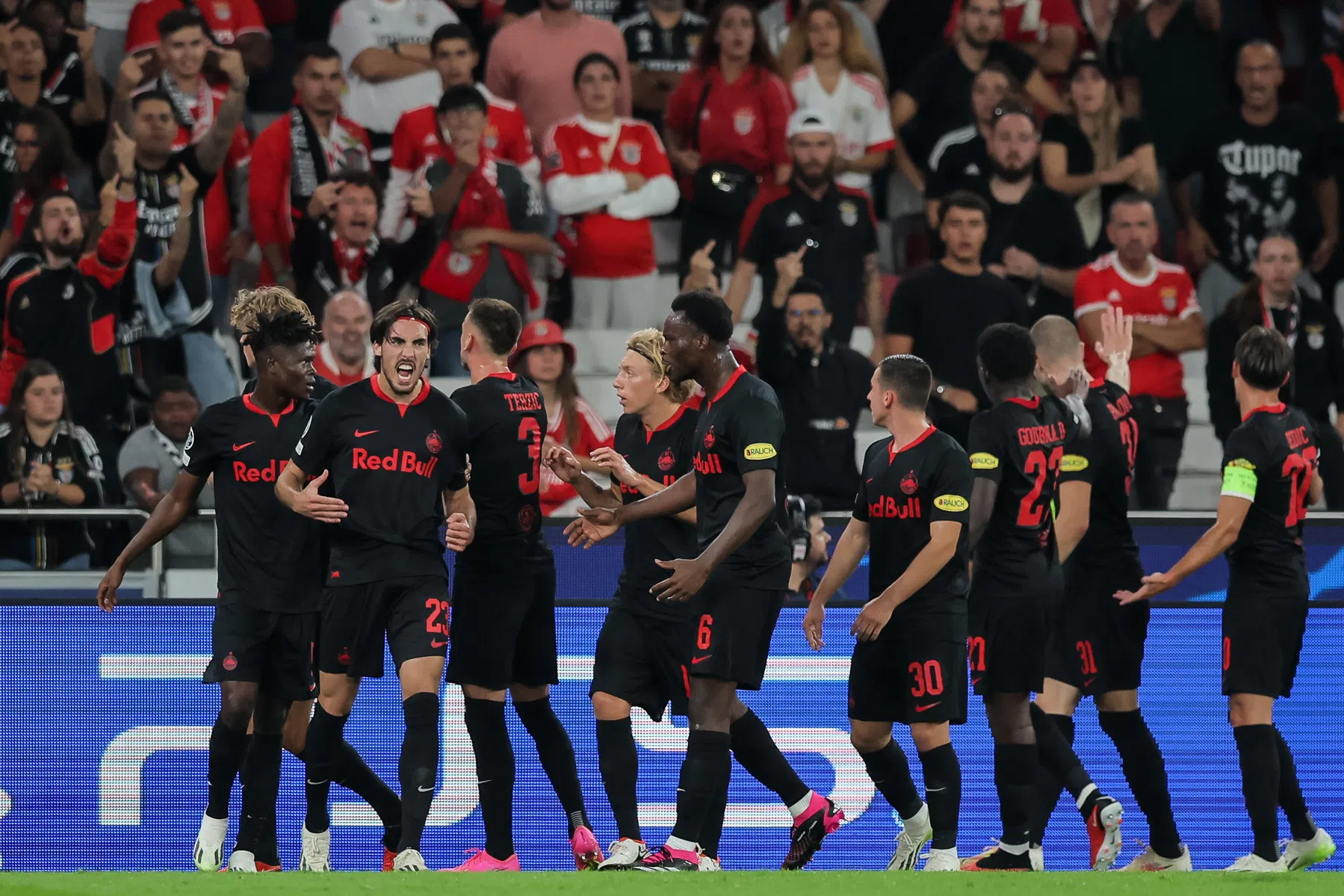 Record van jongste team ooit in de CL verbroken: 21 jaar en 183 dagen