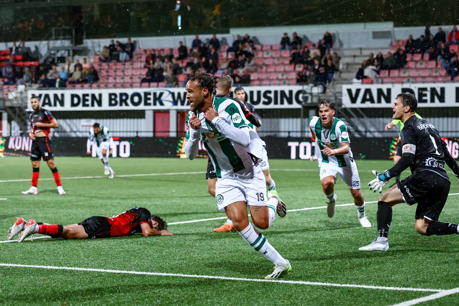 Uitgerekend Van Gelderen bezorgt Groningen zwaarbevochten zege