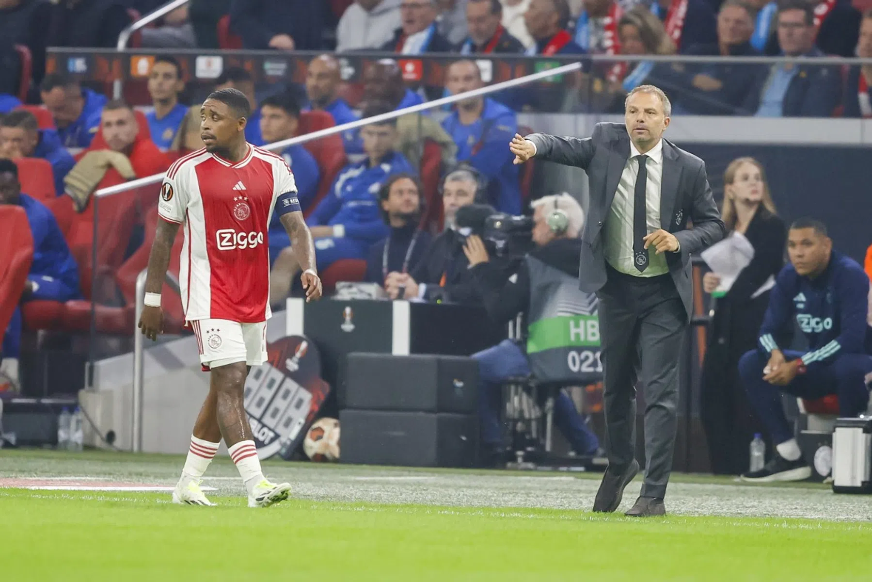 Steijn wil niets weten van crisis: 'Ik heb een geweldig Ajax gezien'