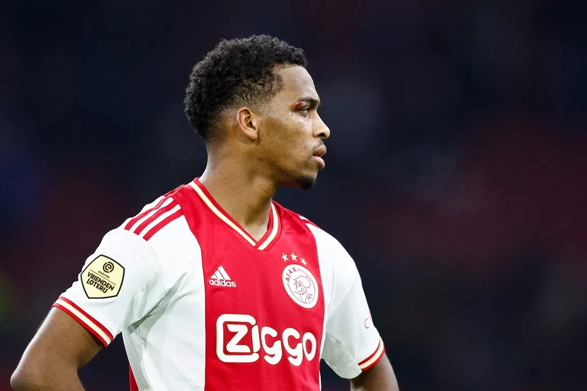Ajax neemt bij Klassieker afscheid van Timber