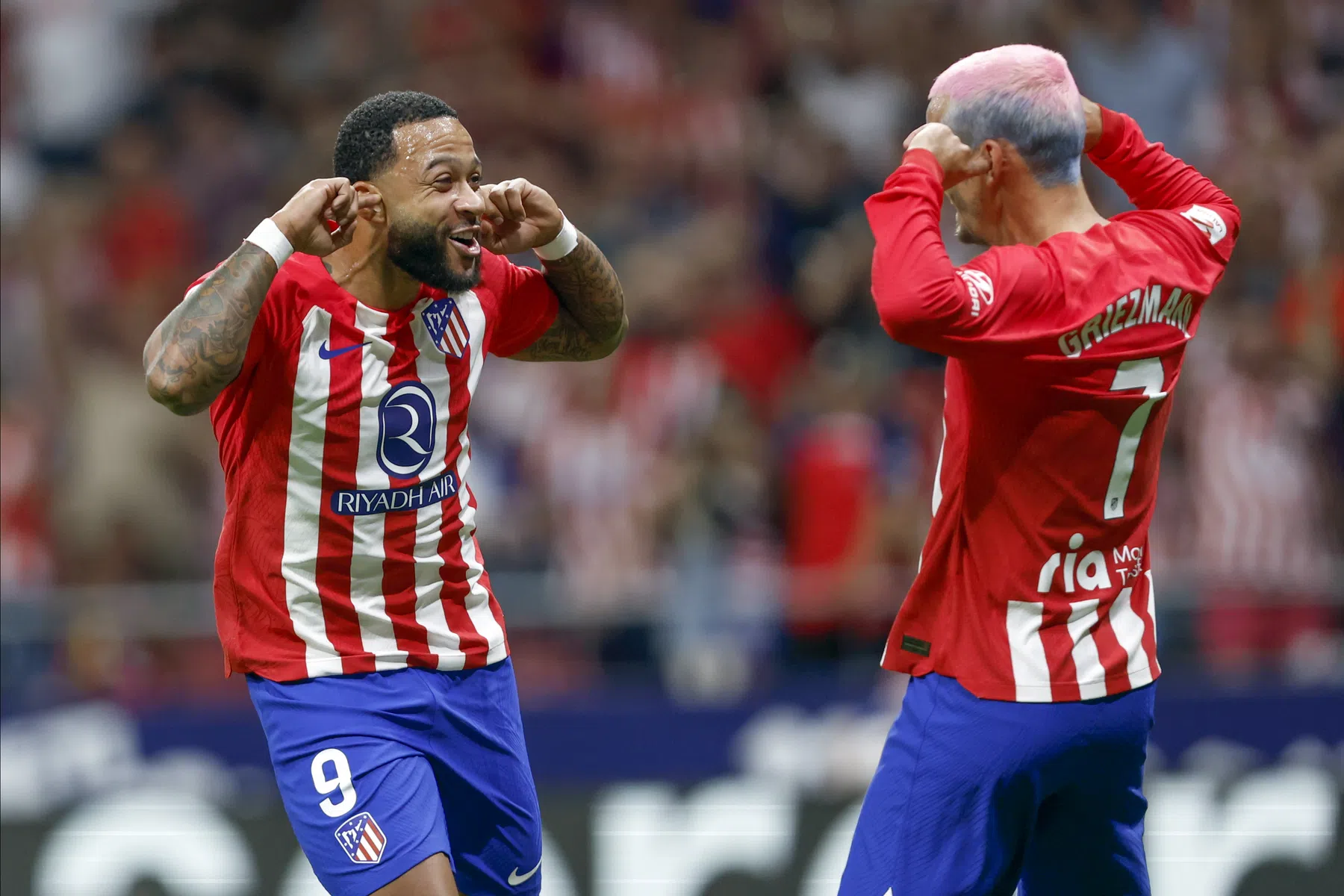 Memphis maakt rentree in derby: Oranje-spits dodelijker dan Real-sensatie