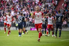 Thumbnail for article: Zorgen om De Ligt: onderzoek naar knieblessure, twijfels over Oranje