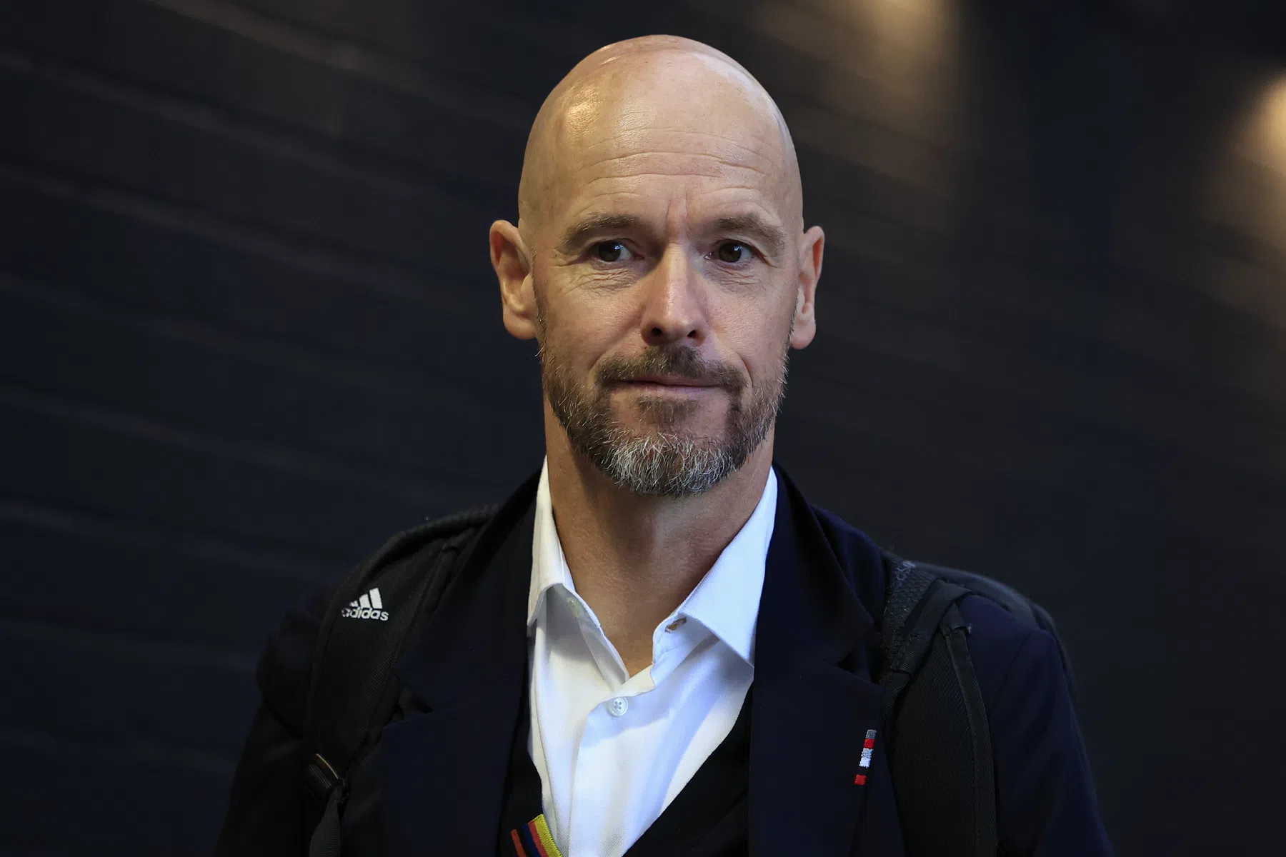 Ten Hag opgelucht na 'must-win': 'Het zit ons ook niet altijd mee'