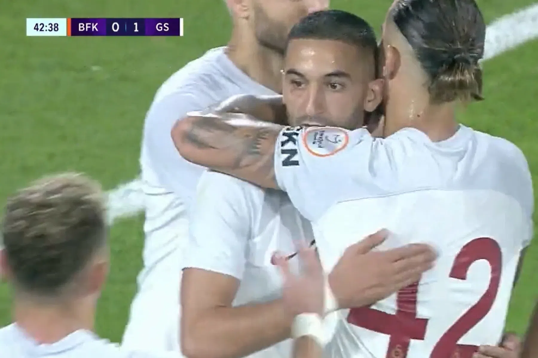 Ziyech maakt op prachtige wijze zijn eerste goal voor Galatasaray
