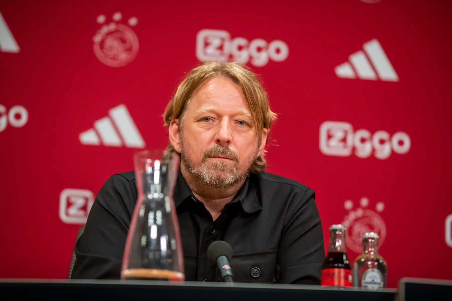 Ajax neemt per direct afscheid van Mislintat