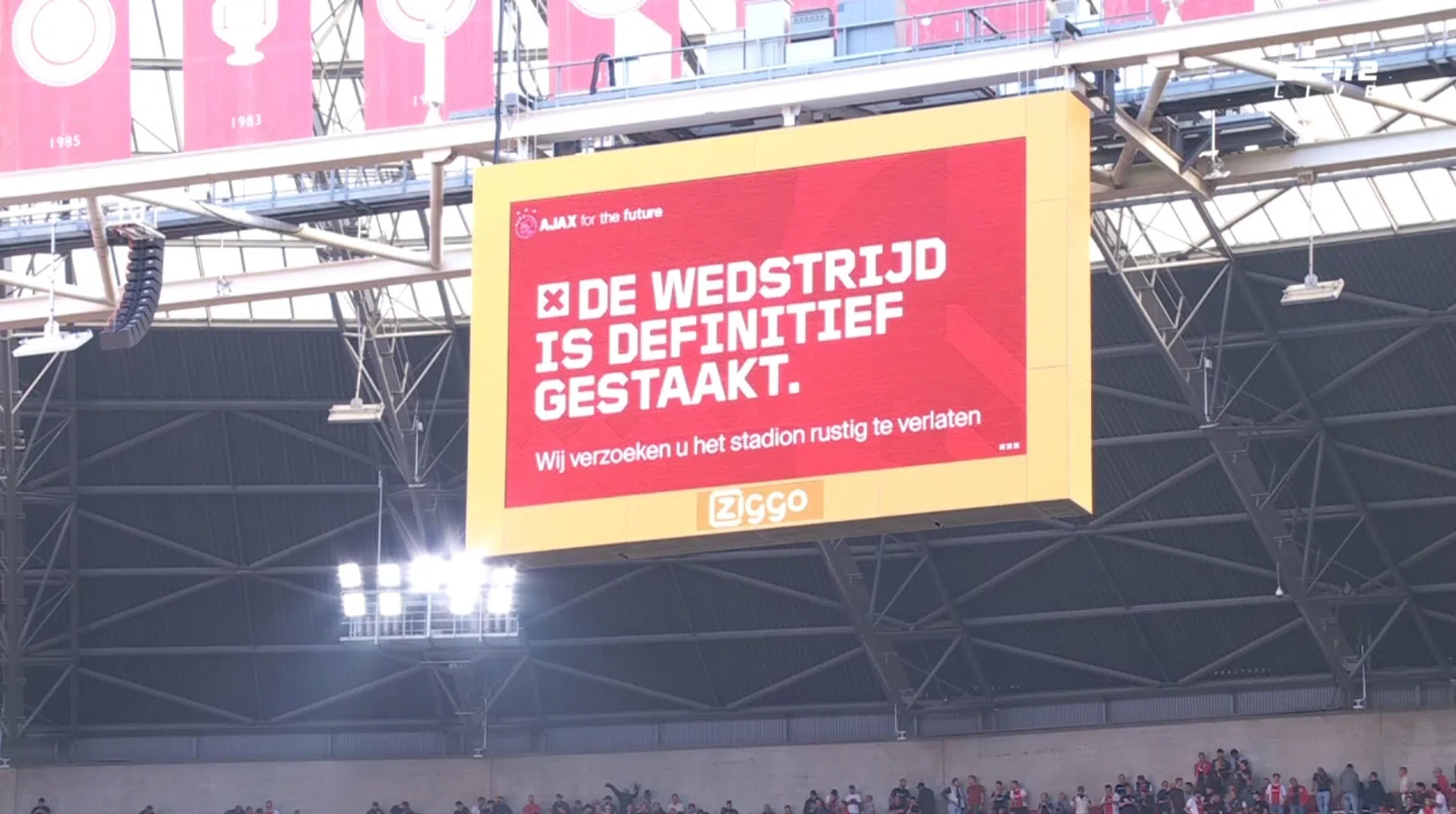 Wéér vuurwerk op het veld: Klassieker definitief gestaakt