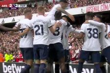 Thumbnail for article: Tandem Maddison-Son zit Arsenal dwars in spectaculaire derby