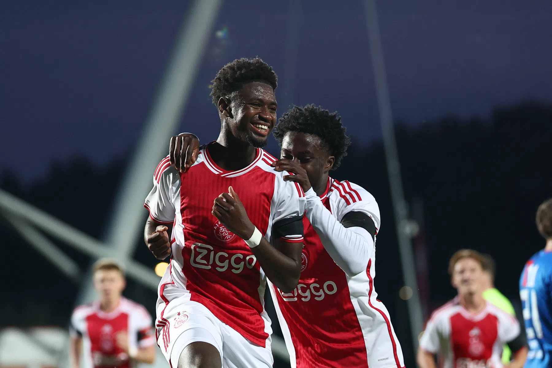 Talent Kalokoh zorgt voor goed nieuws bij Ajax