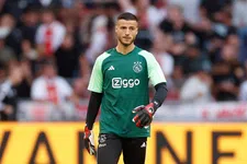 Thumbnail for article: Veelbesproken Ajax-goalie Ramaj maakt indruk bij debuut
