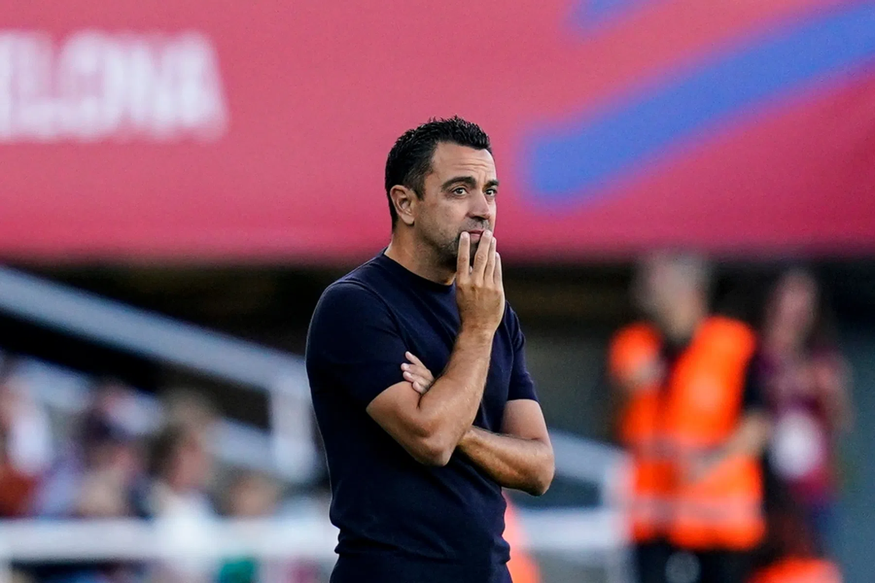 Kritische Xavi ergert zich aan 'Frenkie-loos' Barça: 'Dit mag nooit gebeuren'