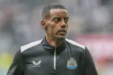 Thumbnail for article: Aanvoerder Aké ziet Isak hoofdrol grijpen in League Cup-topper