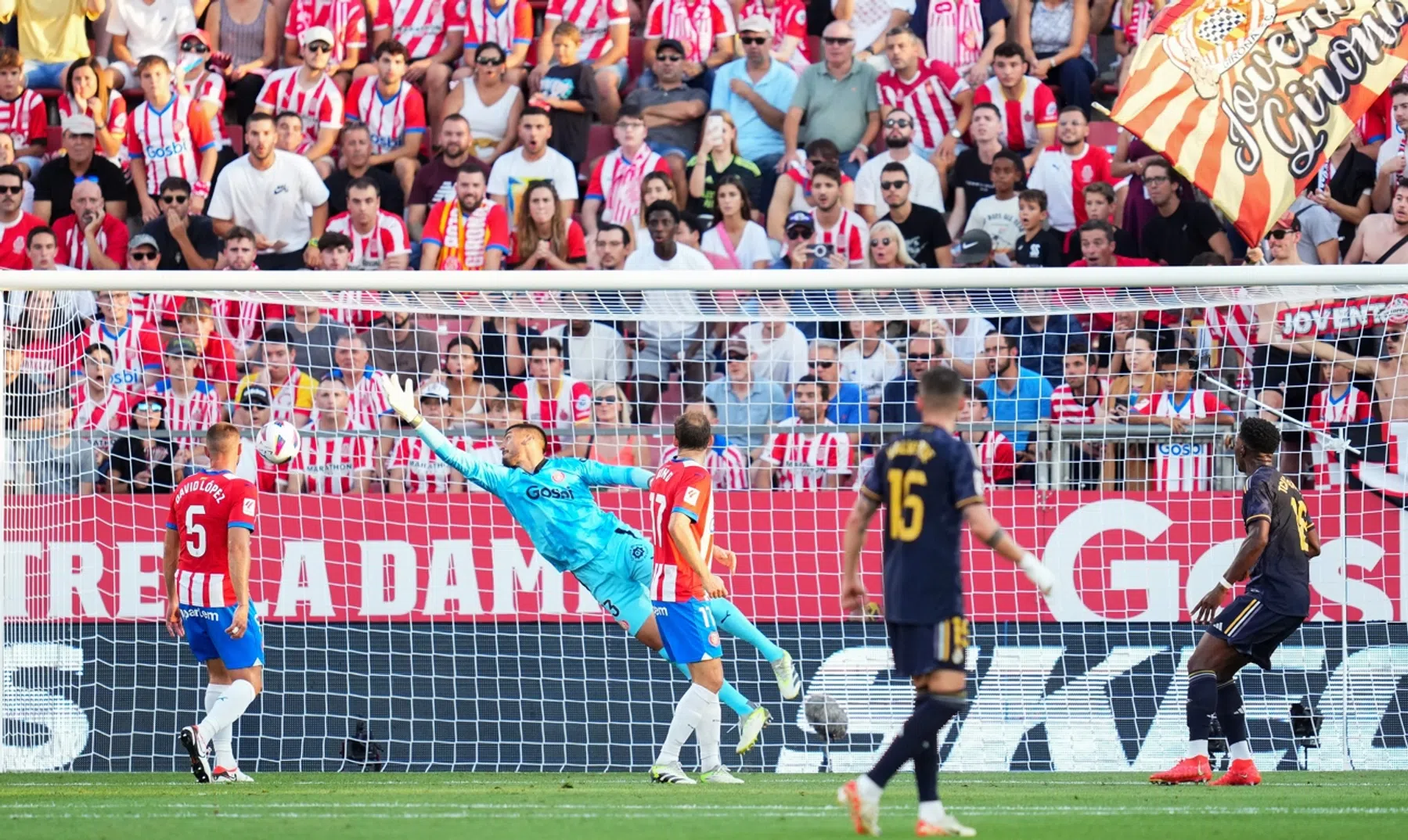 Effectief Real en uitblinker Bellingham zetten Girona en Blind te kijk