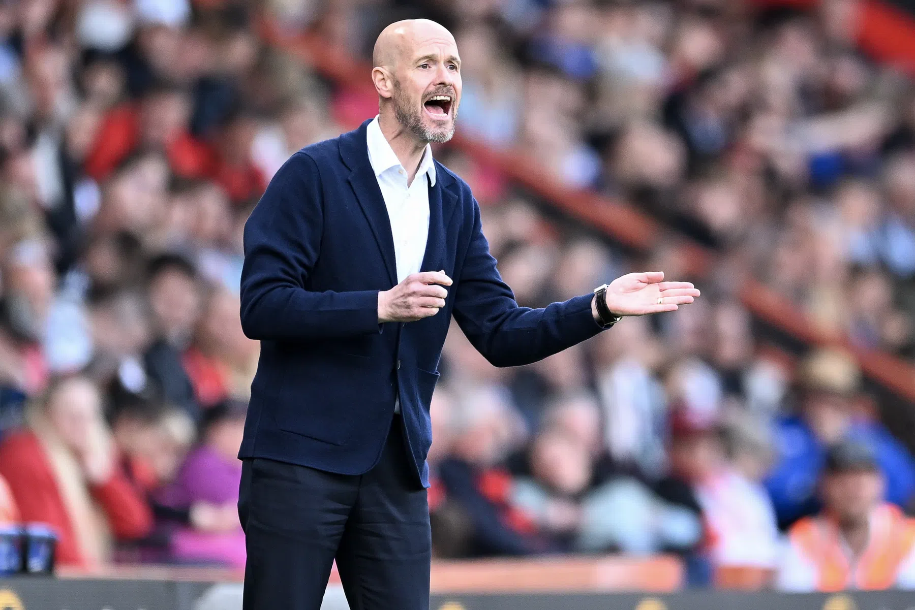 Gefrustreerde Ten Hag zoekt woorden na nieuwe klap Manchester United