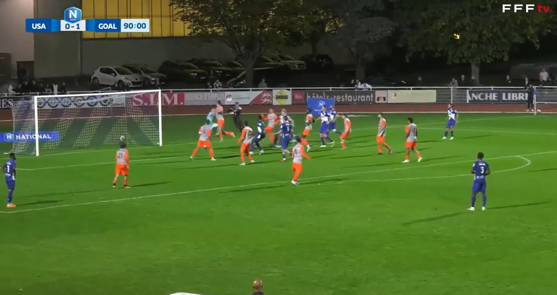 Franse doelman maakt met snoekduik de goal van zijn leven