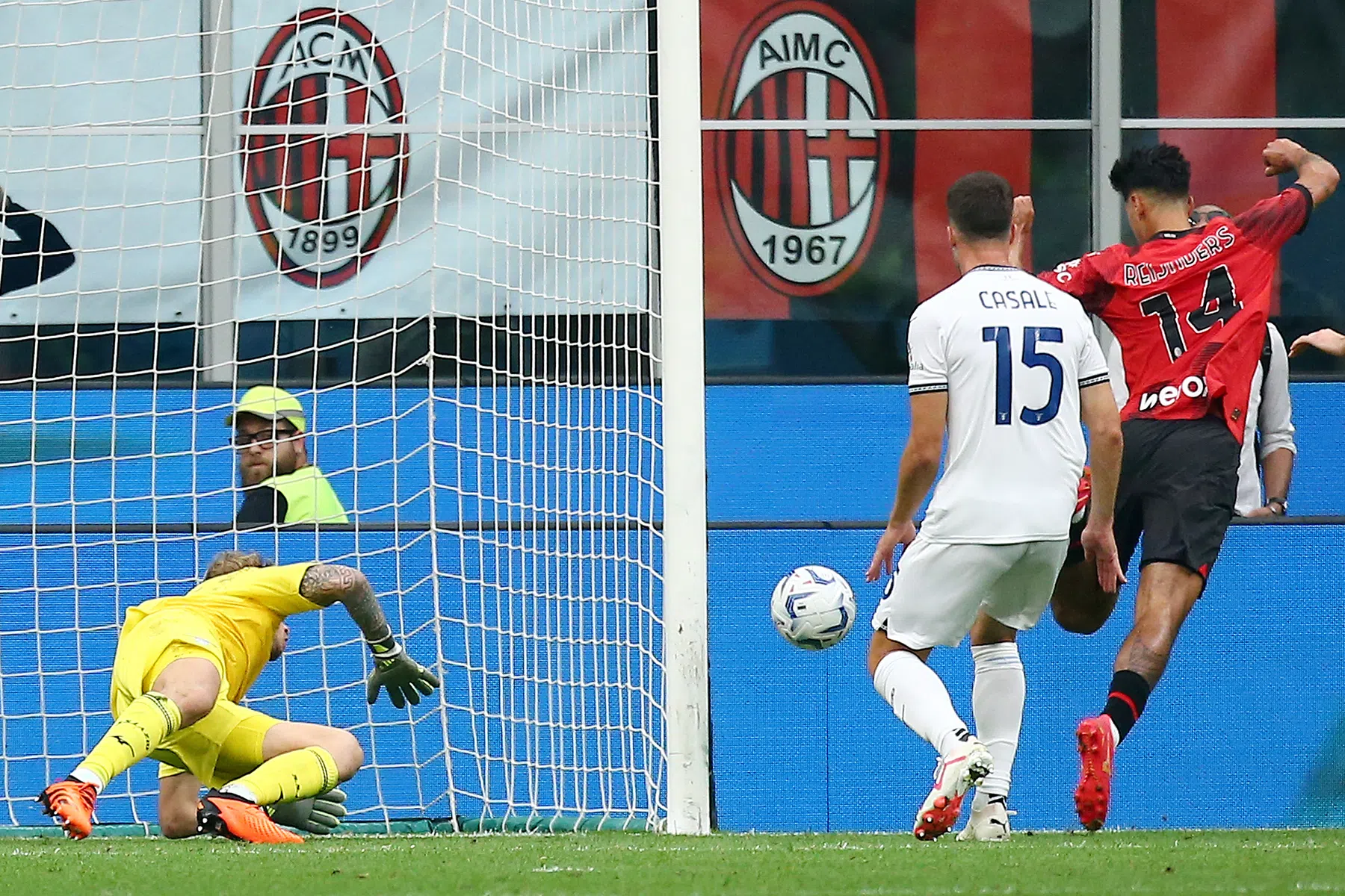 Ongelukkige misser Reijnders breekt Milan niet op