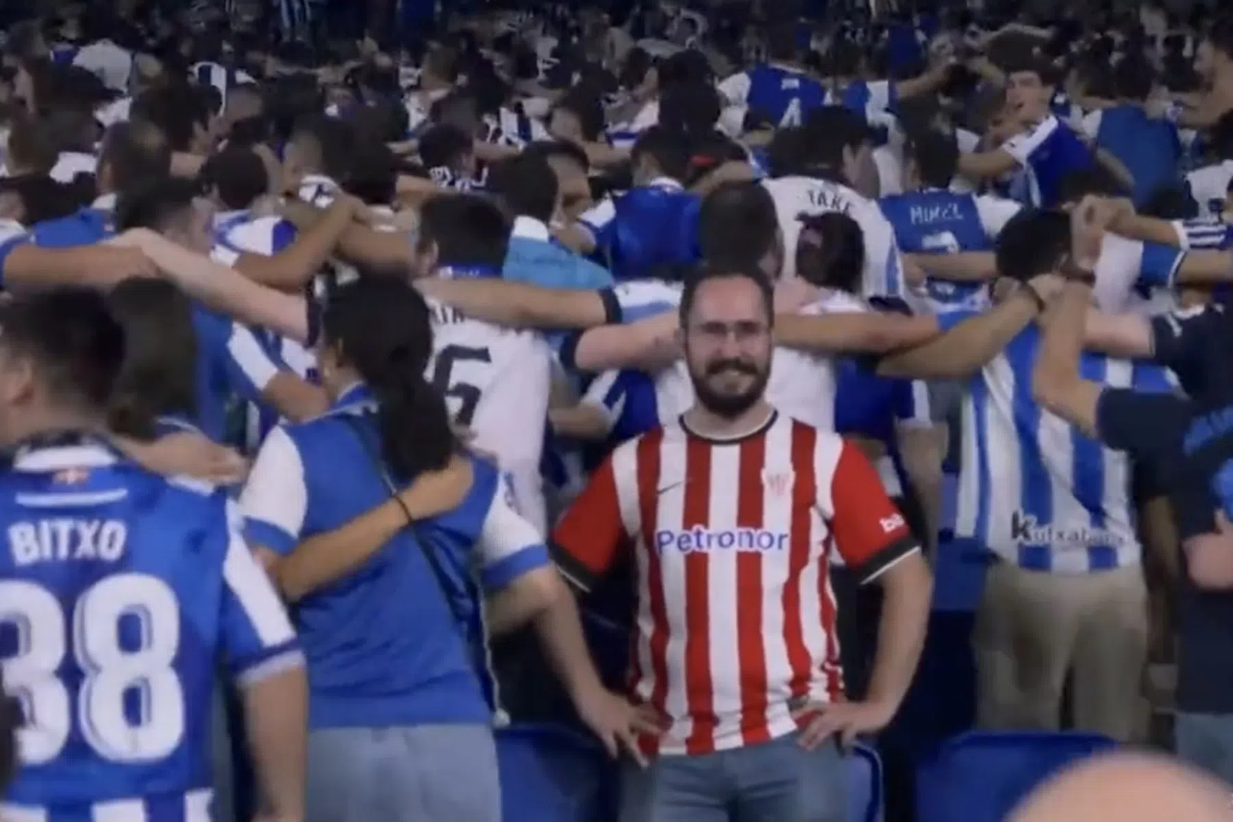 Respect: Bilbao-fan beleeft derbyverlies tussen supporters Sociedad