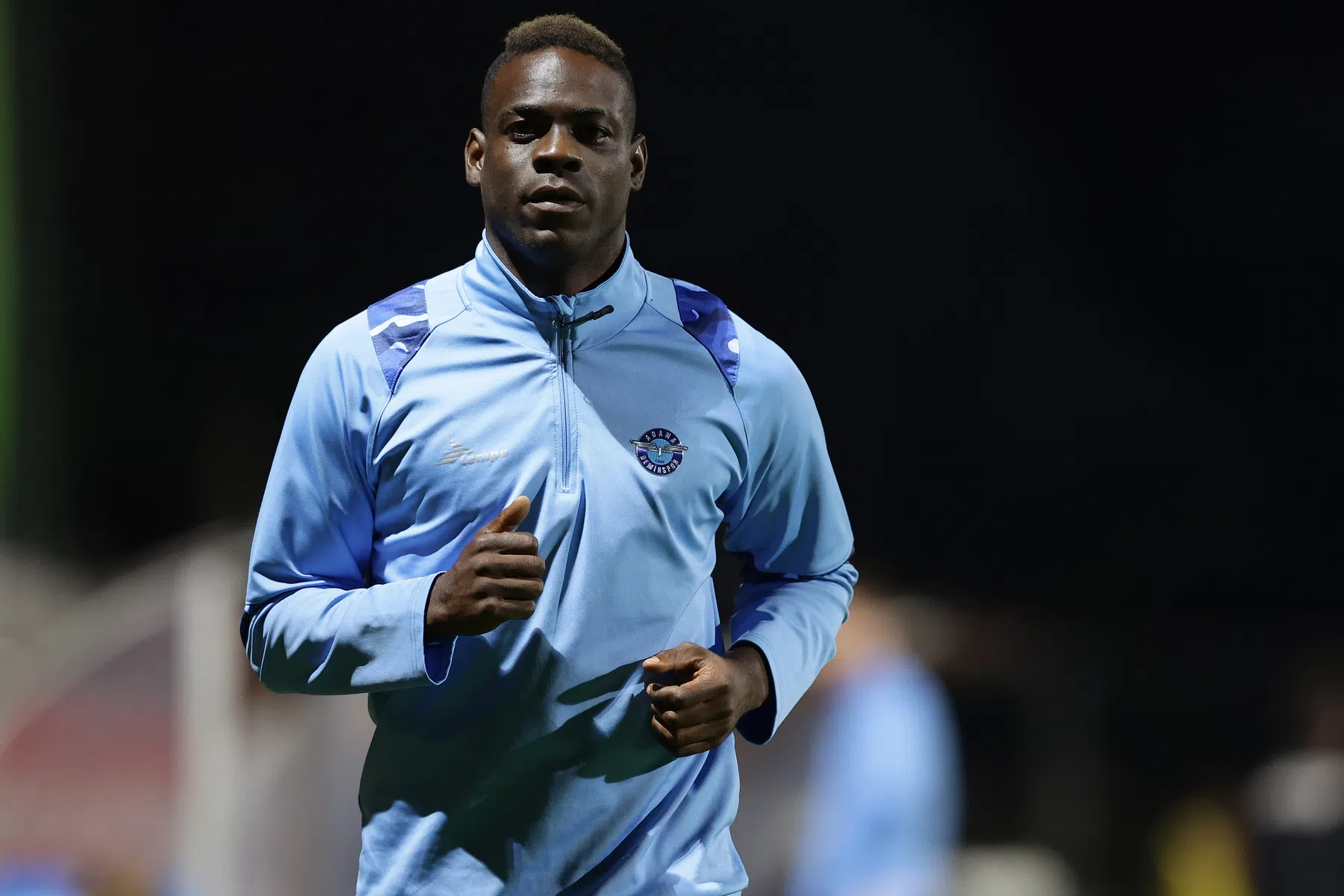 Kluivert ziet Balotelli twee keer scoren bij debuut
